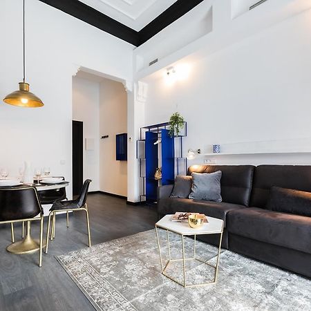 El Consell By The Streets Apartment Barcelona Bagian luar foto