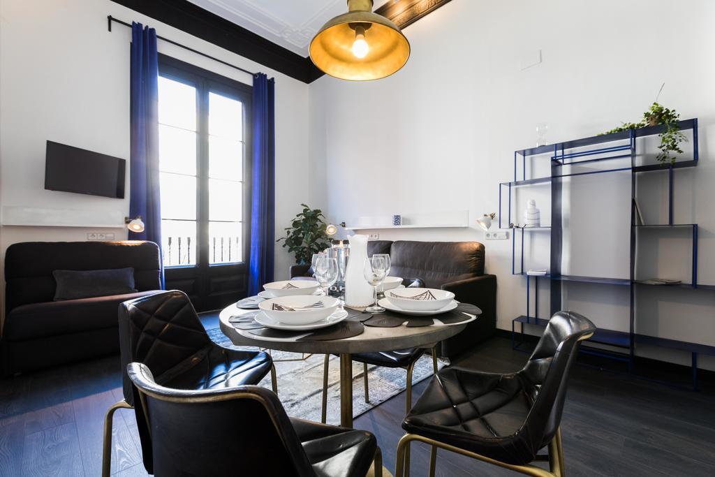 El Consell By The Streets Apartment Barcelona Bagian luar foto