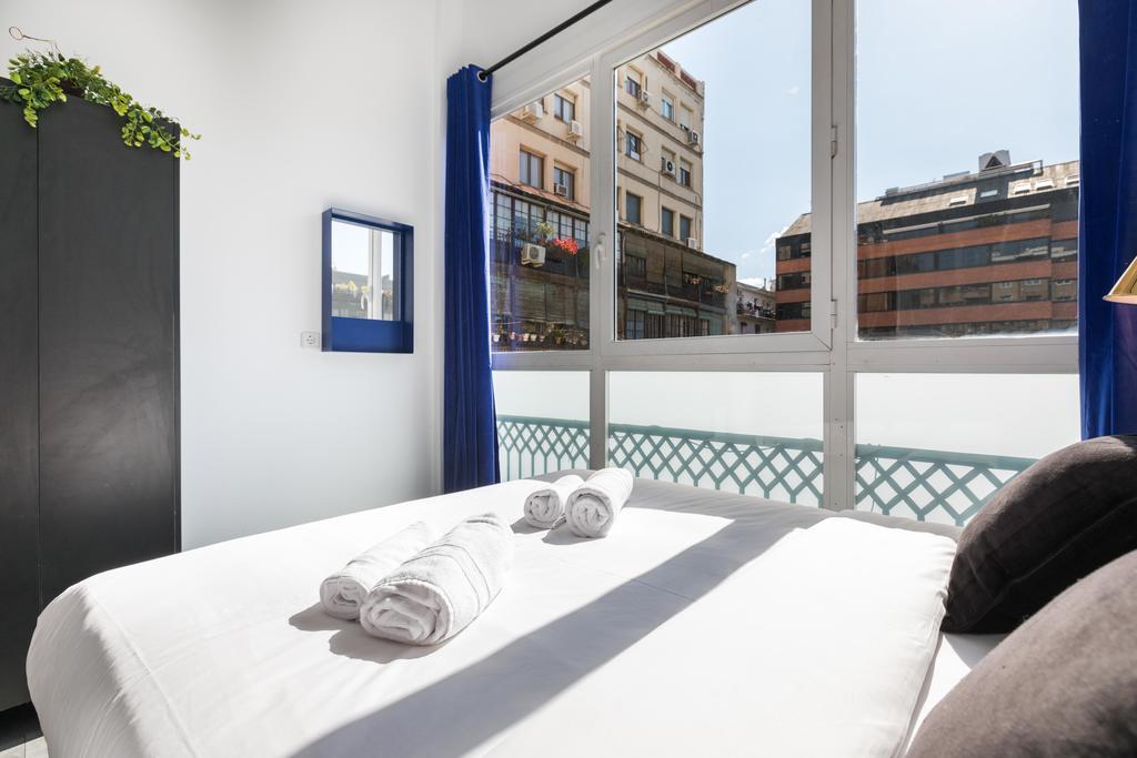 El Consell By The Streets Apartment Barcelona Bagian luar foto