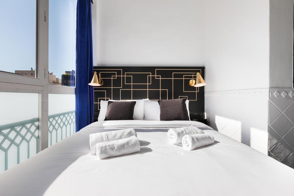 El Consell By The Streets Apartment Barcelona Bagian luar foto
