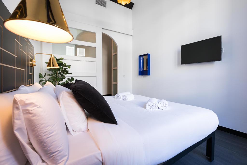 El Consell By The Streets Apartment Barcelona Bagian luar foto
