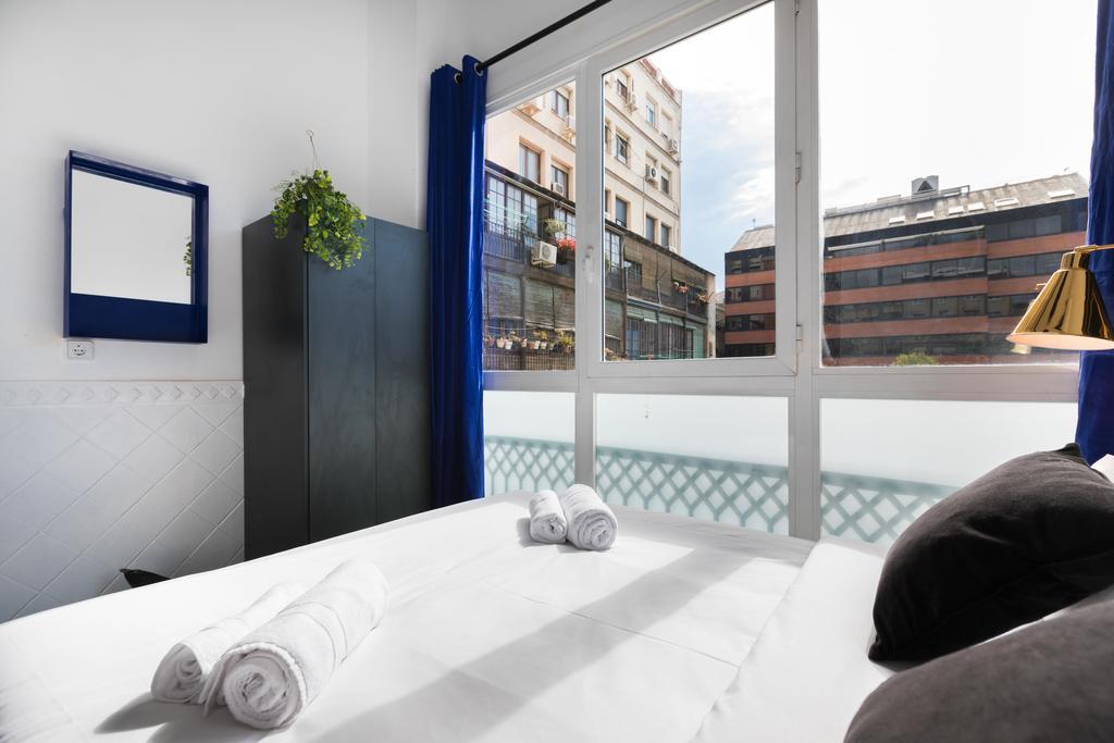El Consell By The Streets Apartment Barcelona Bagian luar foto
