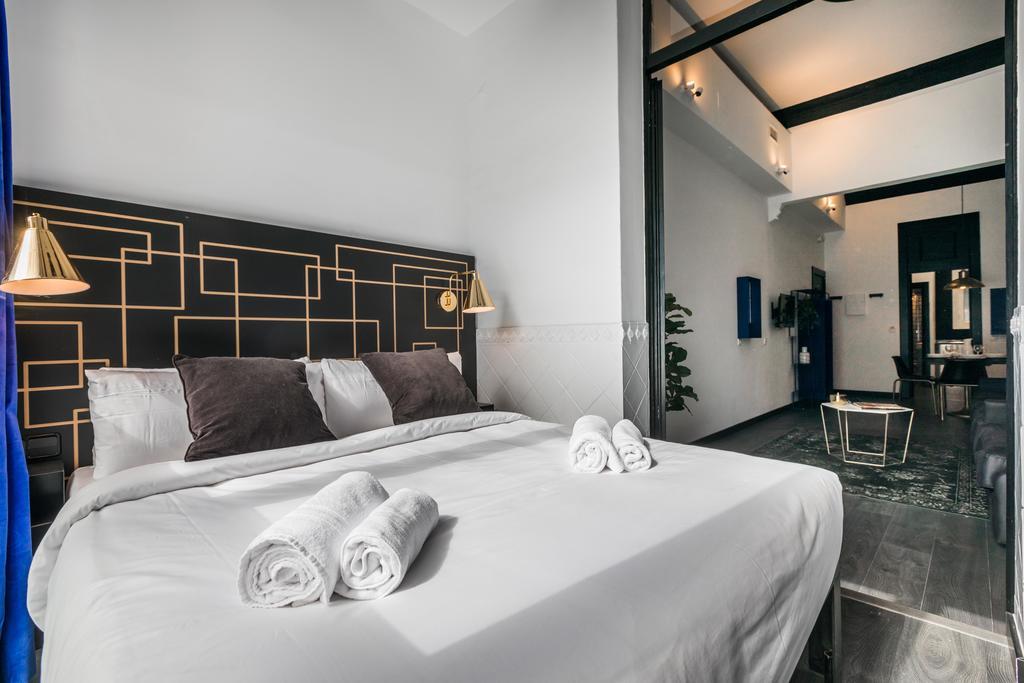 El Consell By The Streets Apartment Barcelona Bagian luar foto