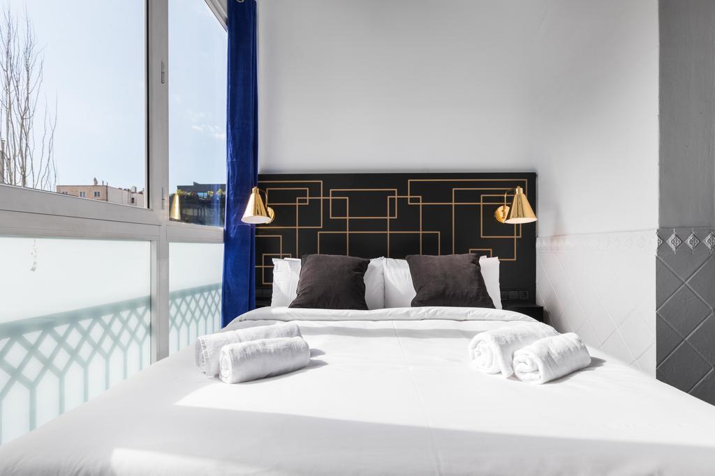 El Consell By The Streets Apartment Barcelona Bagian luar foto