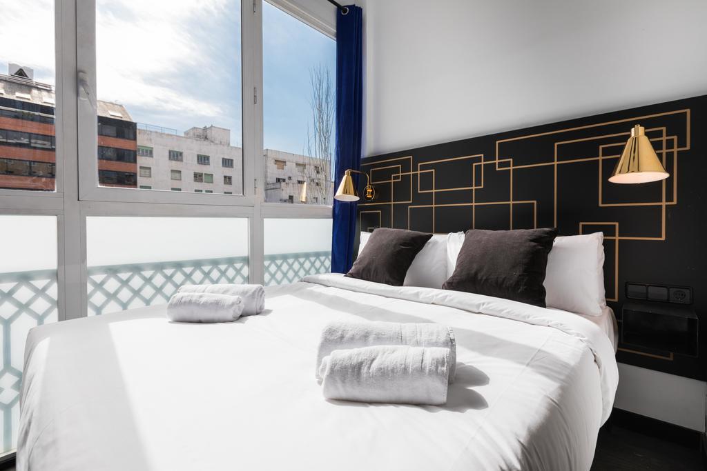 El Consell By The Streets Apartment Barcelona Bagian luar foto