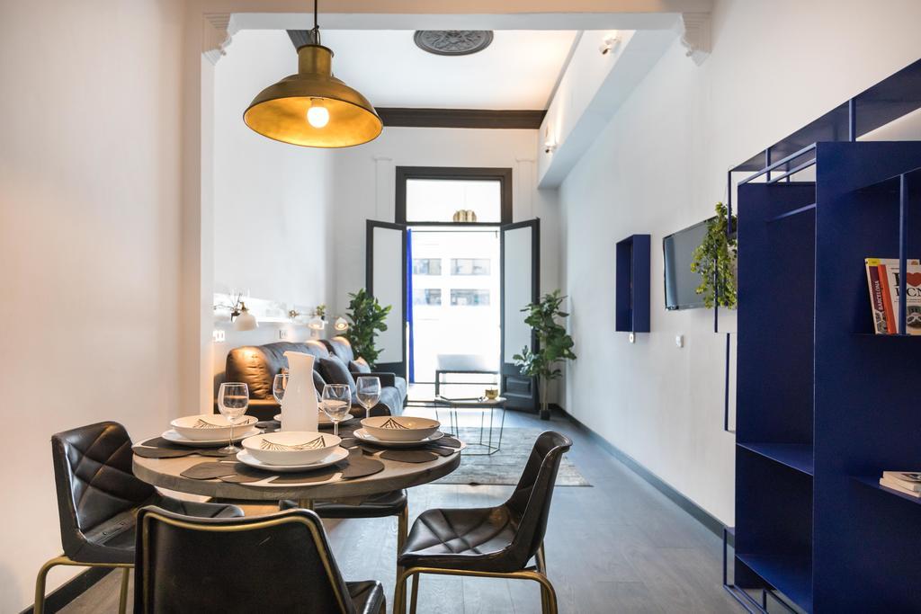El Consell By The Streets Apartment Barcelona Bagian luar foto