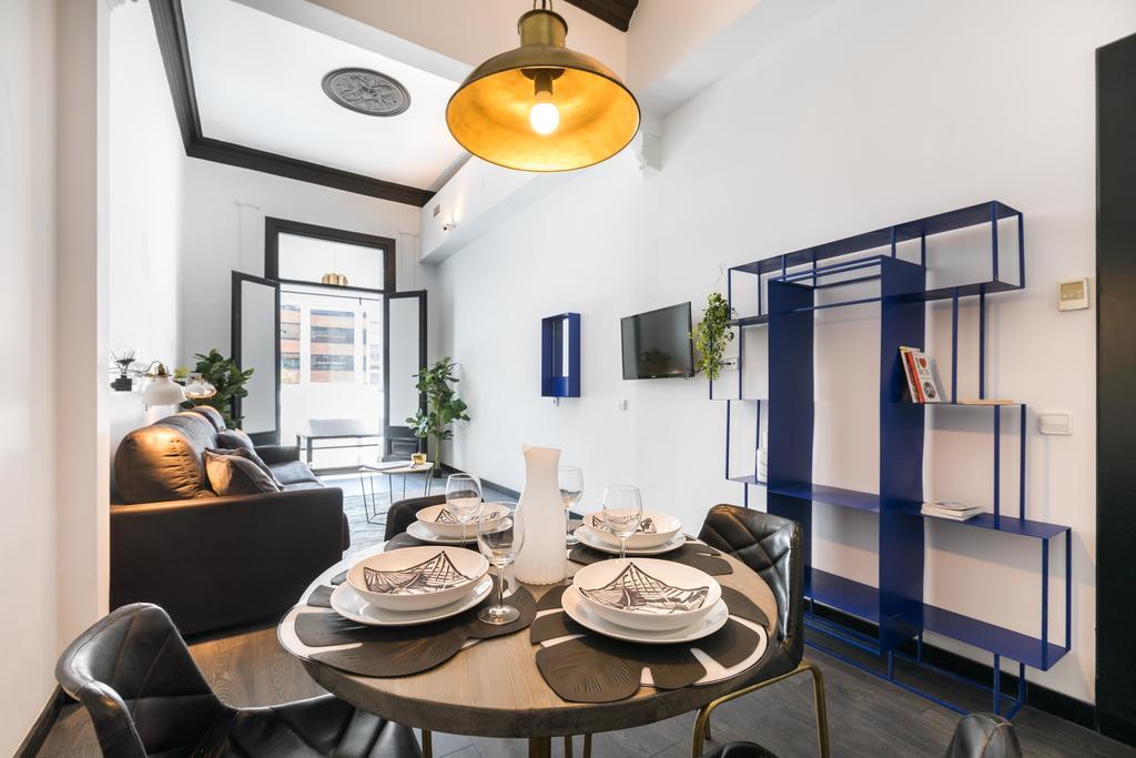 El Consell By The Streets Apartment Barcelona Bagian luar foto