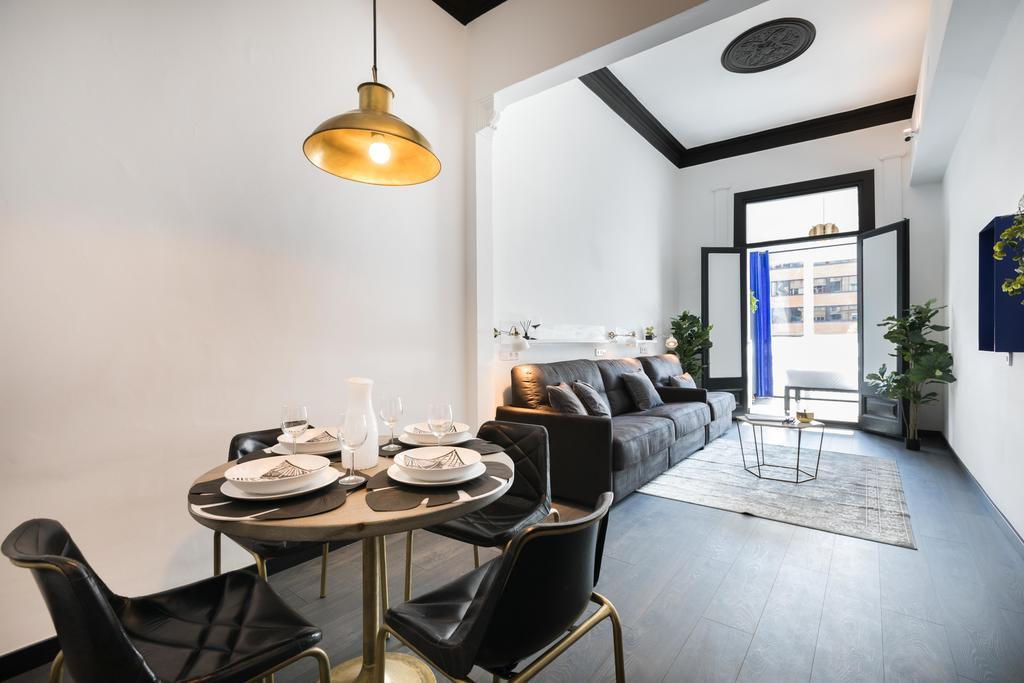 El Consell By The Streets Apartment Barcelona Bagian luar foto